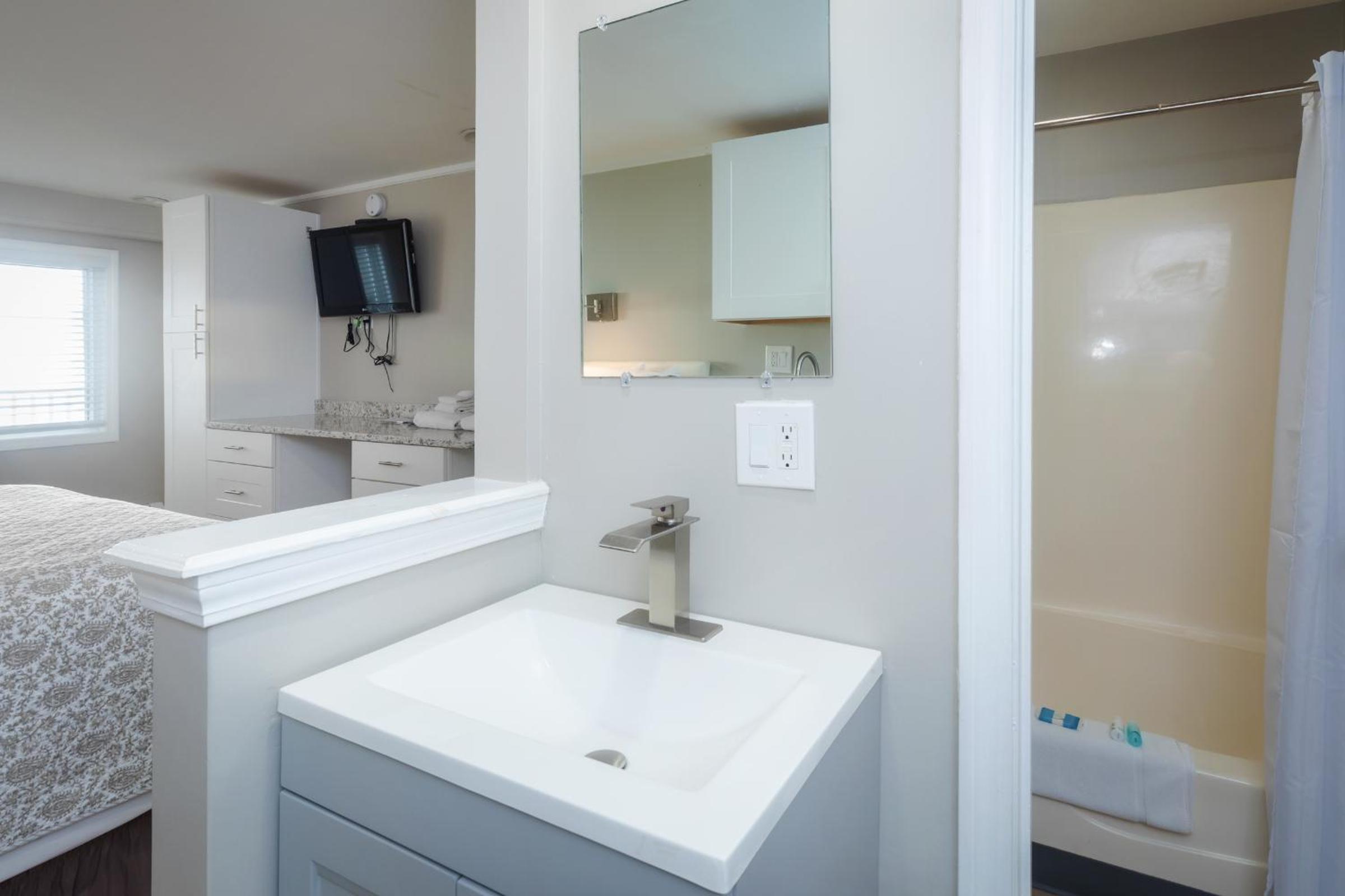 The Atlantic Motel - Property Image 20