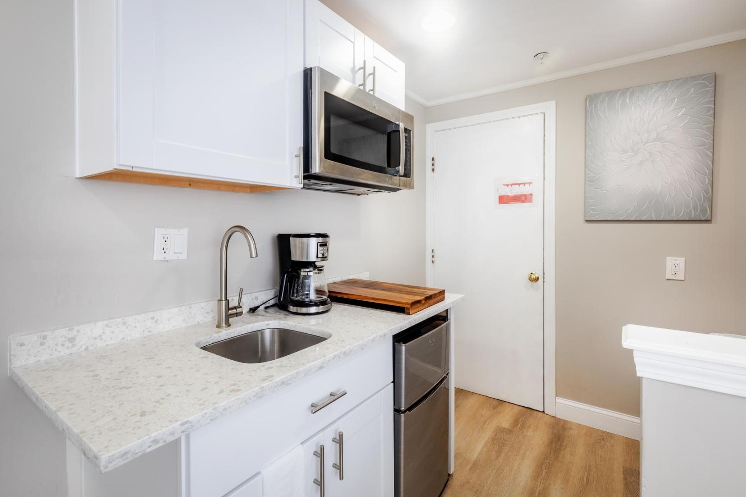 The Atlantic Motel - Property Image 24