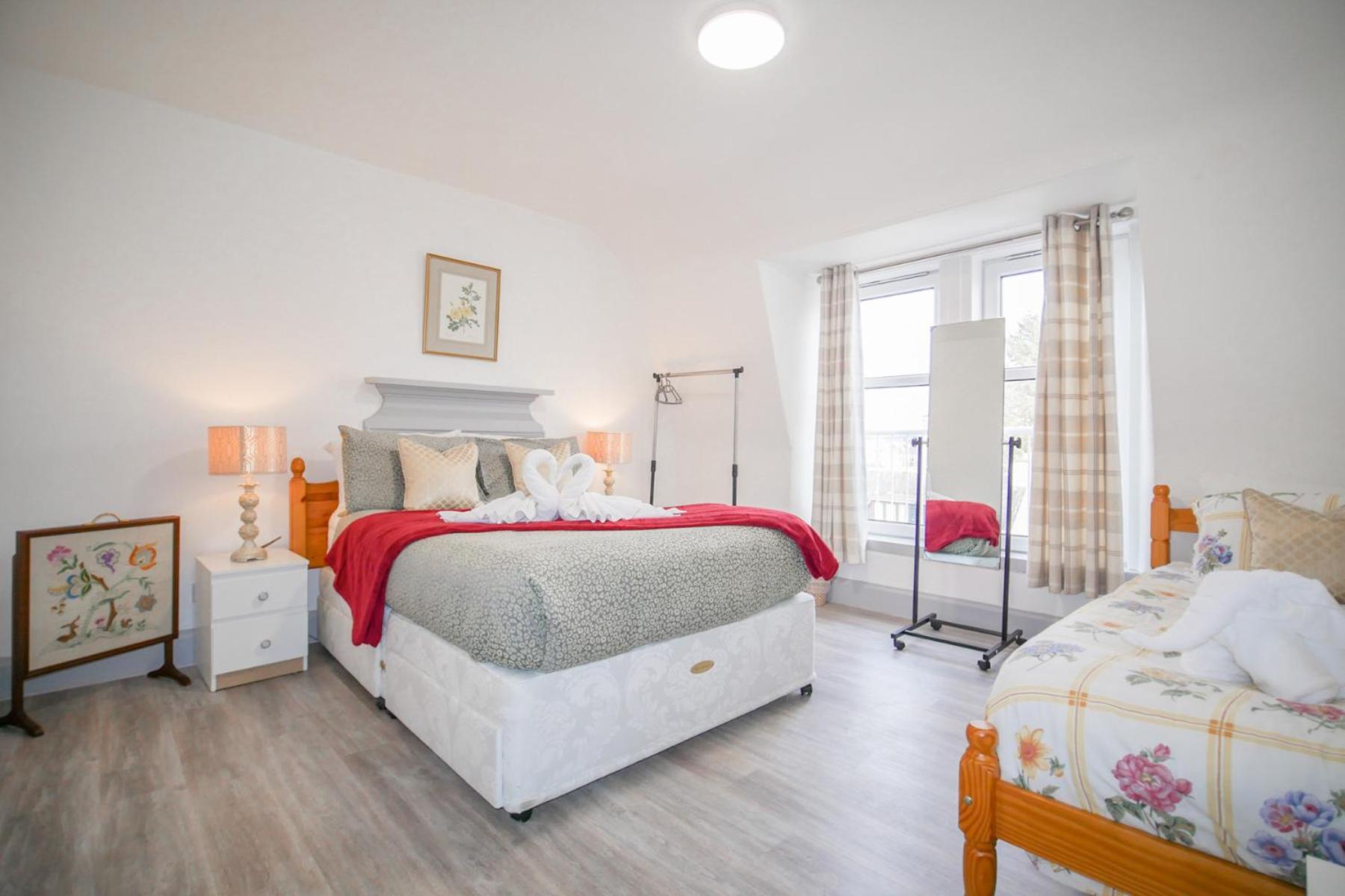 Telford Rd 5 Bedroom House Inverness view 5