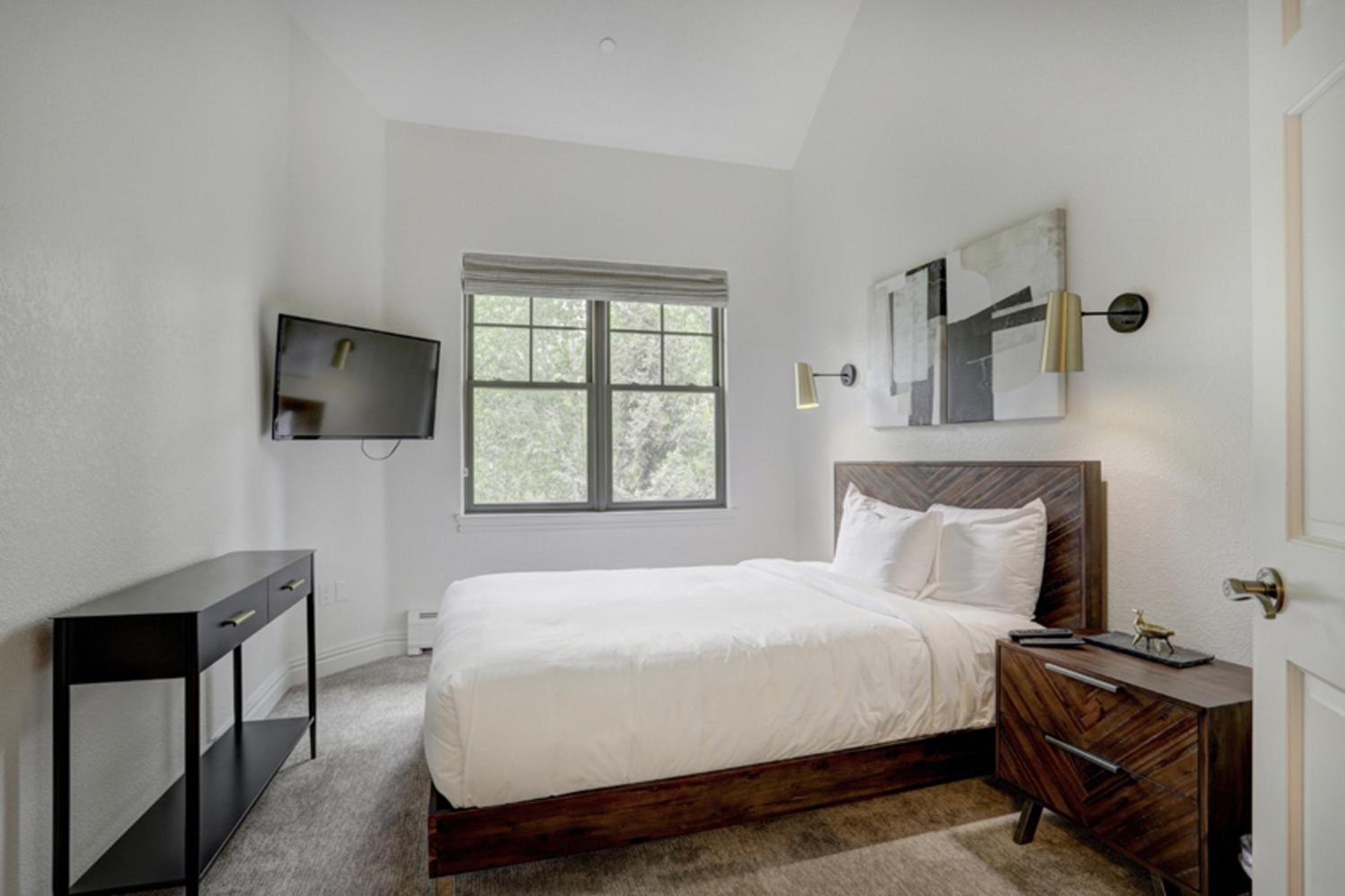 Lodge at Brookside - Property Image 35