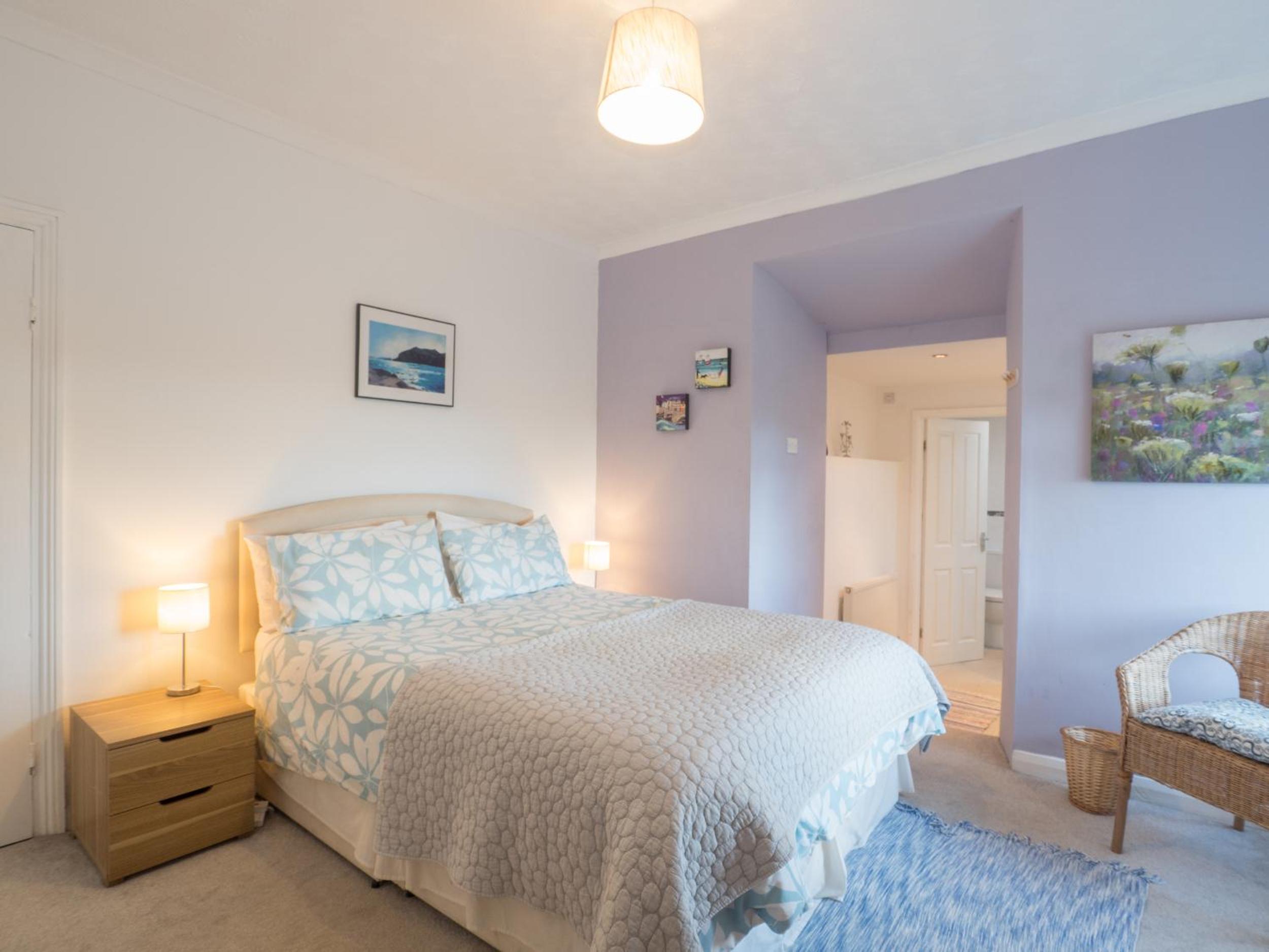 Glenroy Newport, Pembrokeshire