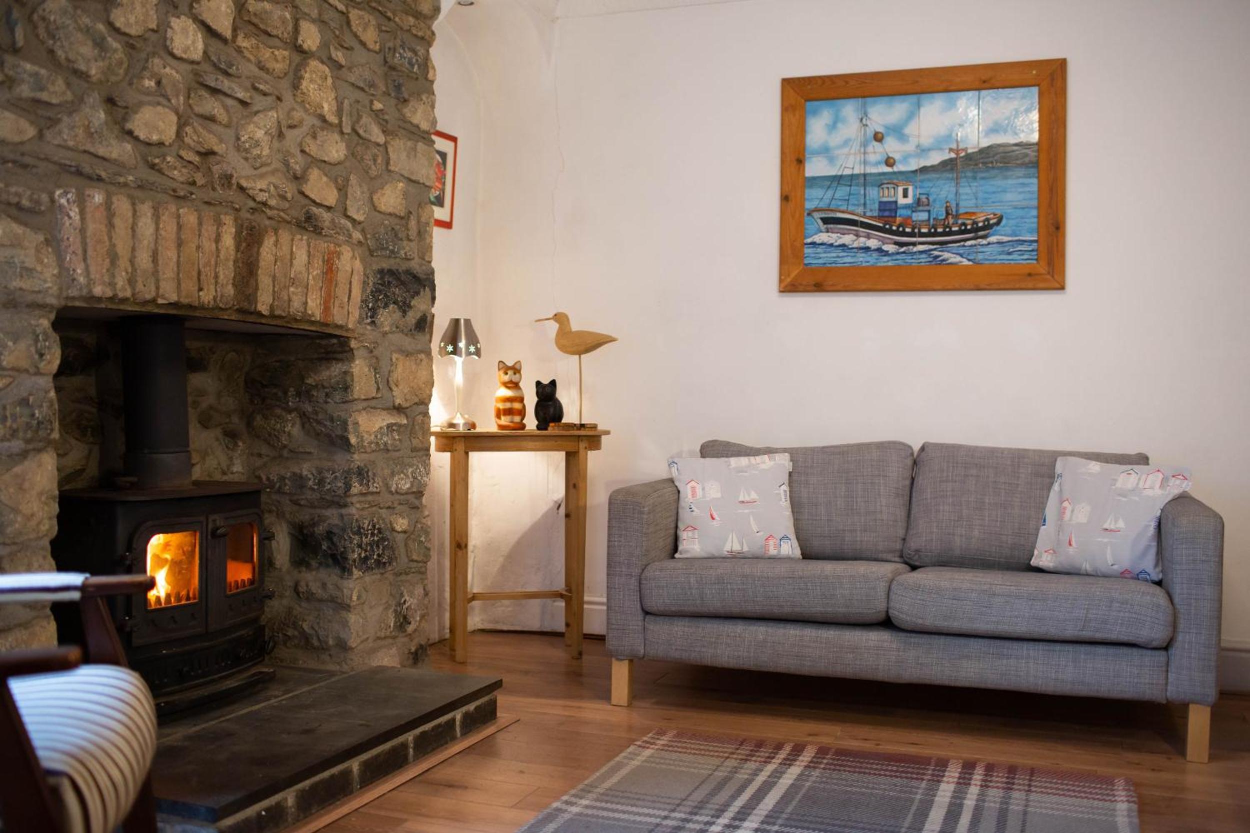 Glenroy Newport, Pembrokeshire