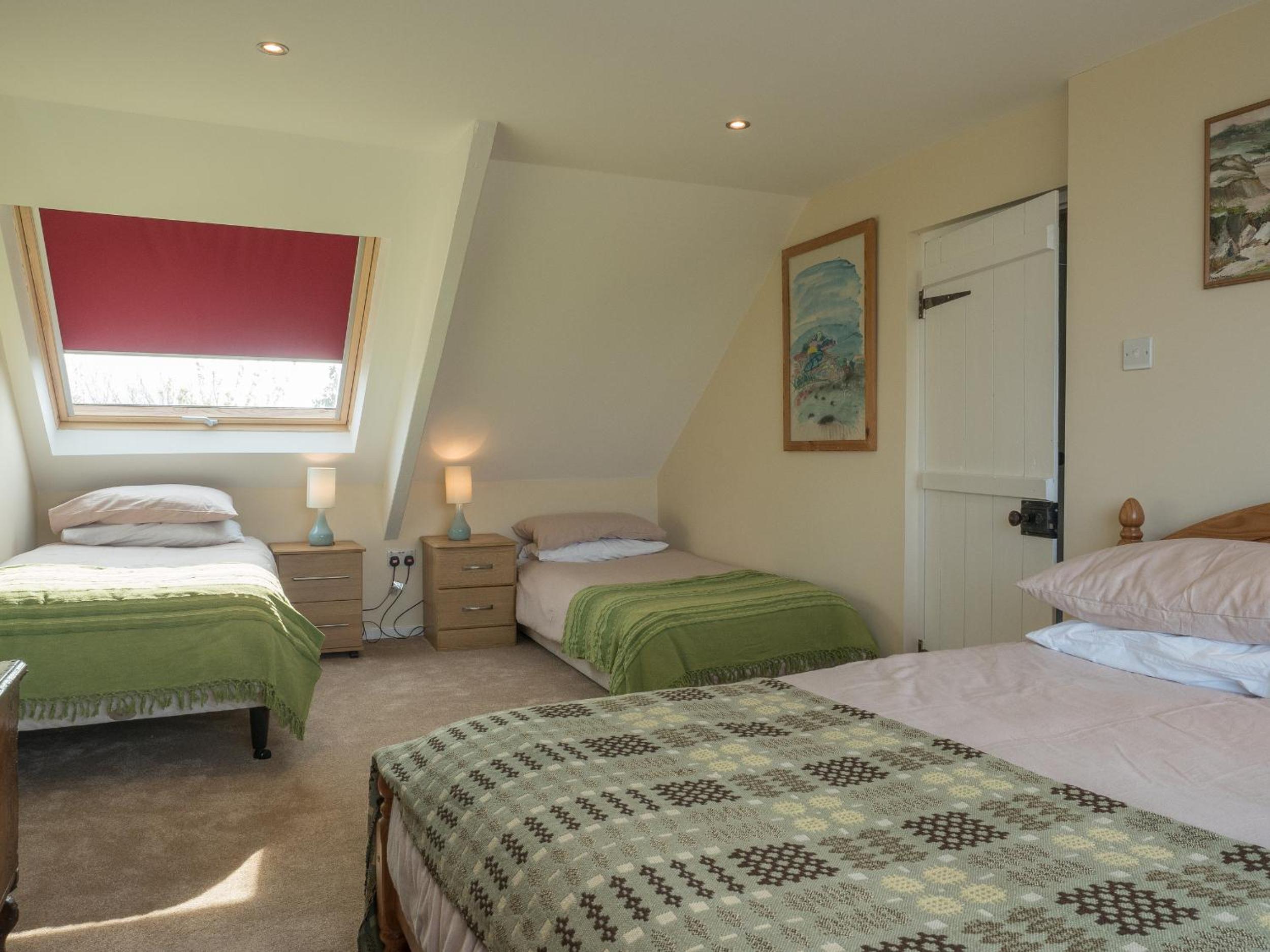 Min y Mor Newport, Pembrokeshire view 3