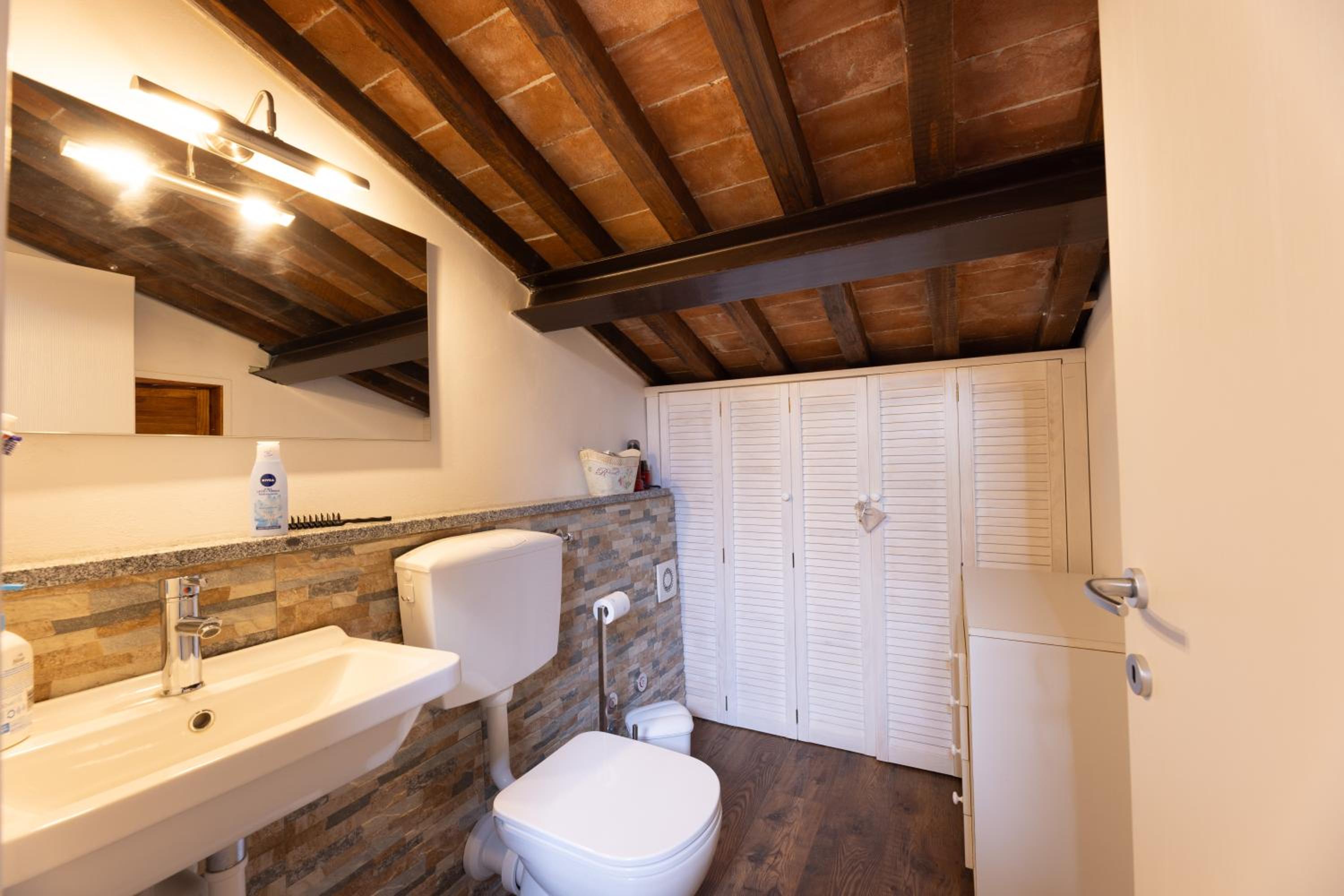 La Fortezza - Goelba en Marciana — bathroom