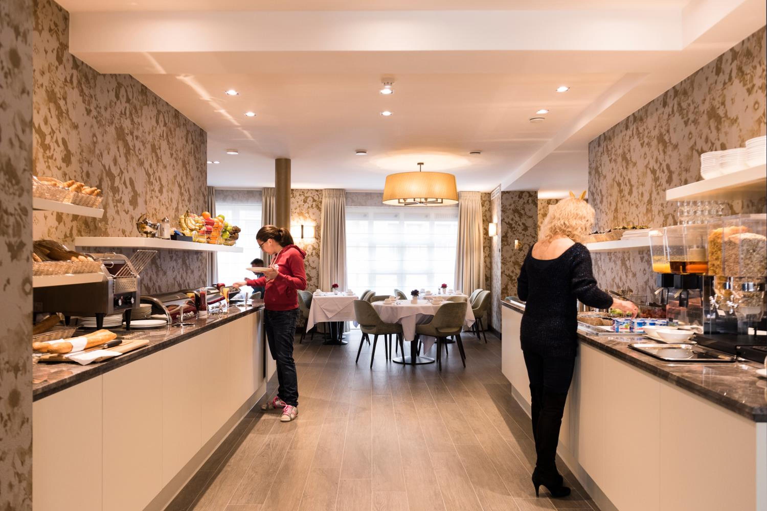 Bruges Vacations - Hotel Aragon - Property Image 1