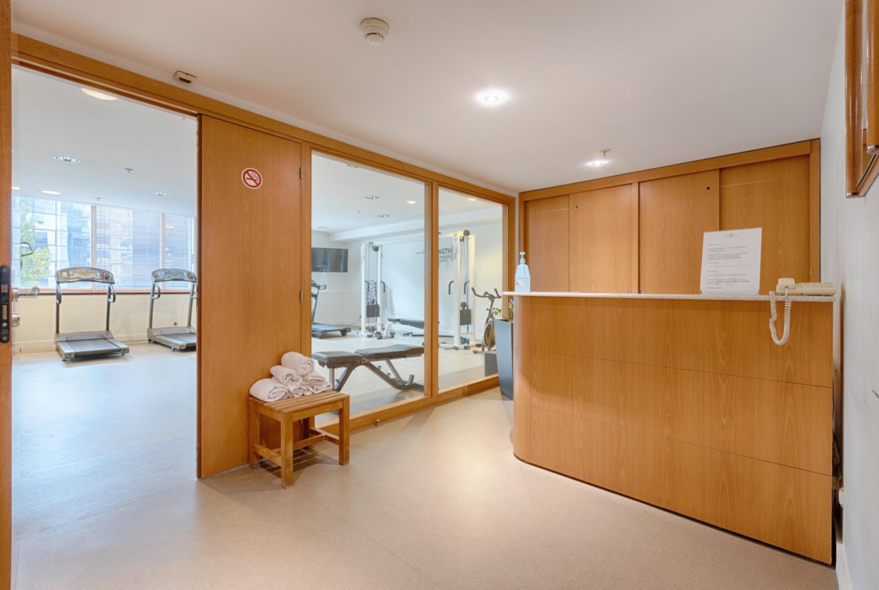 Levallois-Perret Vacations - Evergreen Laurel Hotel - Property Image 6