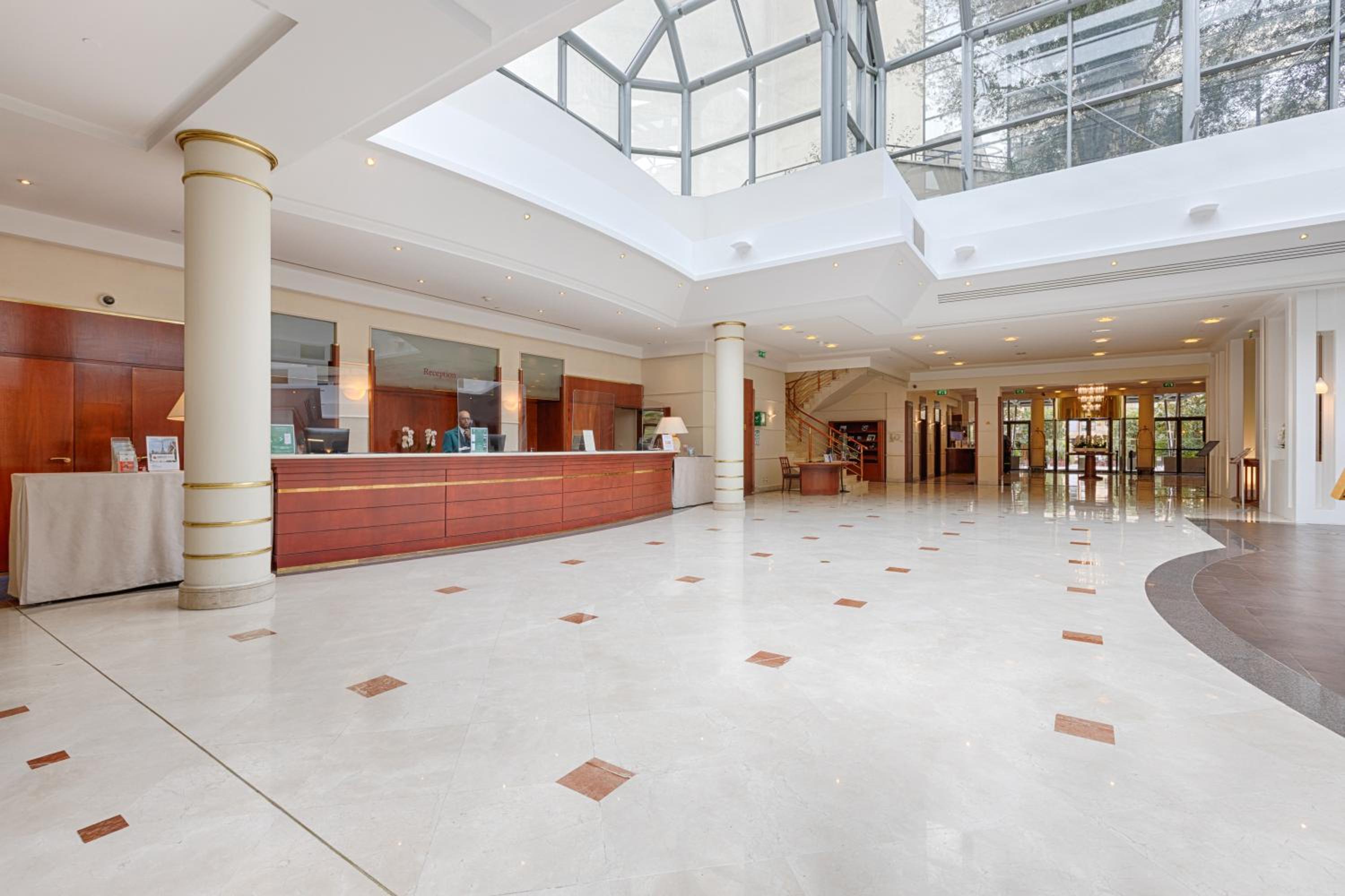 Levallois-Perret Vacations - Evergreen Laurel Hotel - Property Image 7