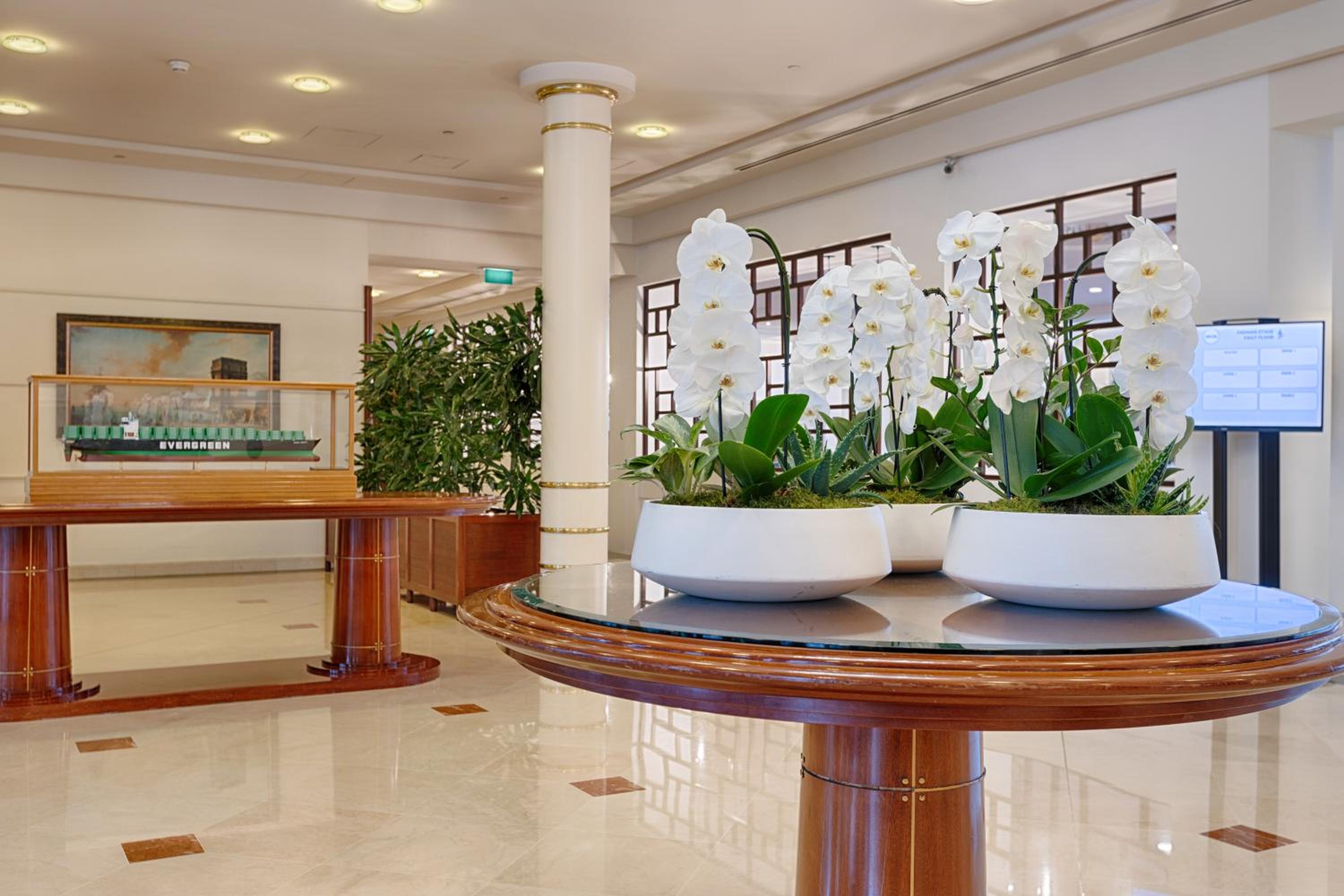 Levallois-Perret Vacations - Evergreen Laurel Hotel - Property Image 8