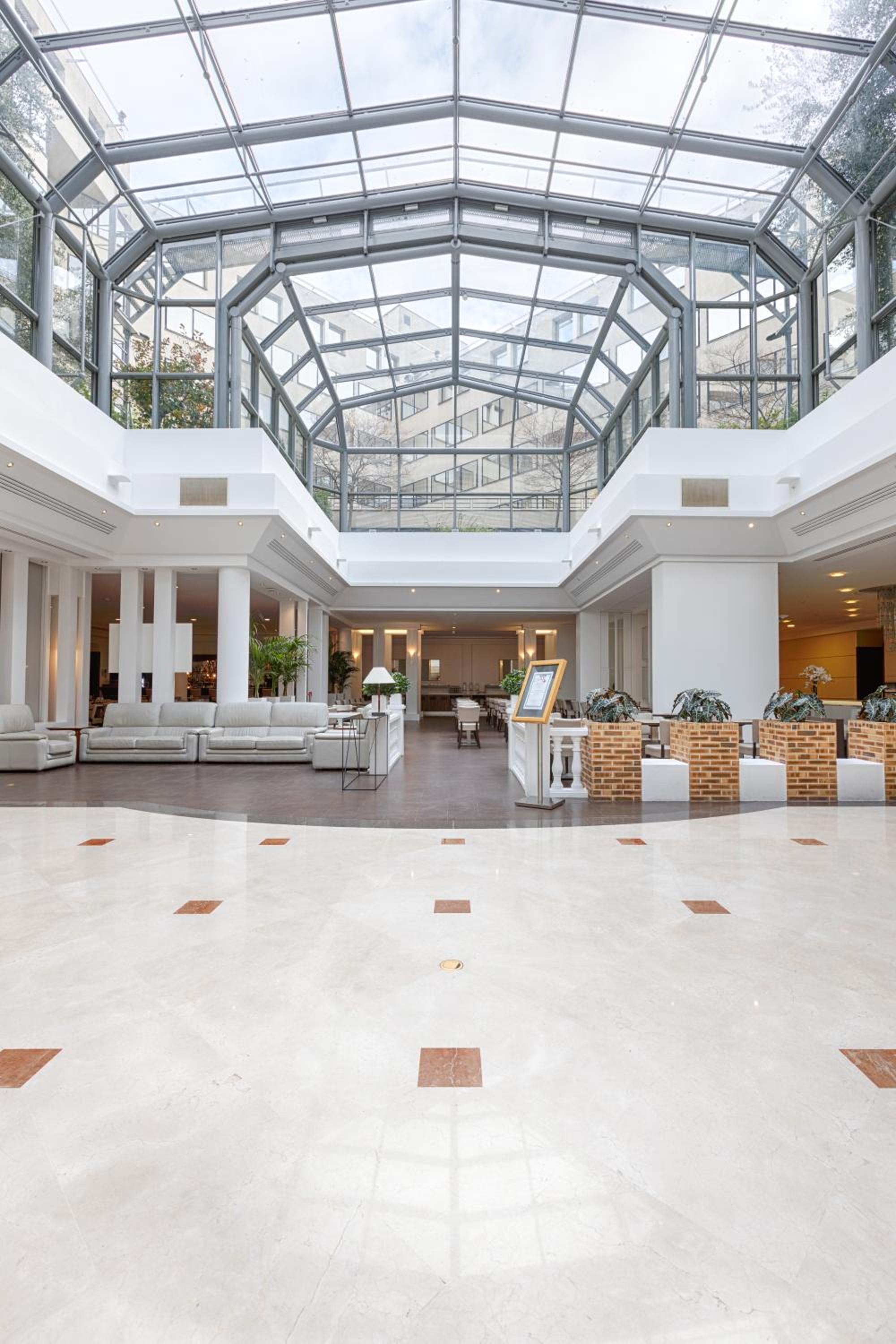 Levallois-Perret Vacations - Evergreen Laurel Hotel - Property Image 9