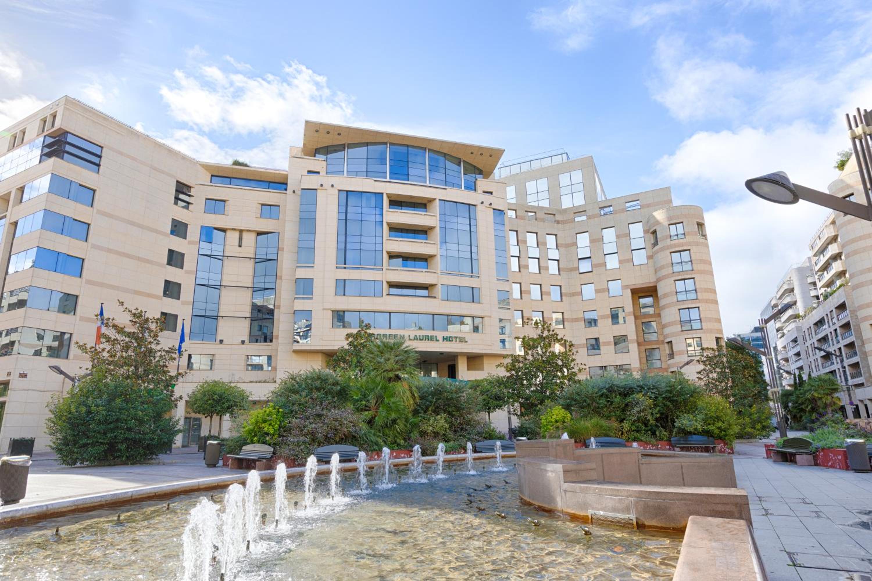 Levallois-Perret Vacations - Evergreen Laurel Hotel - Property Image 12