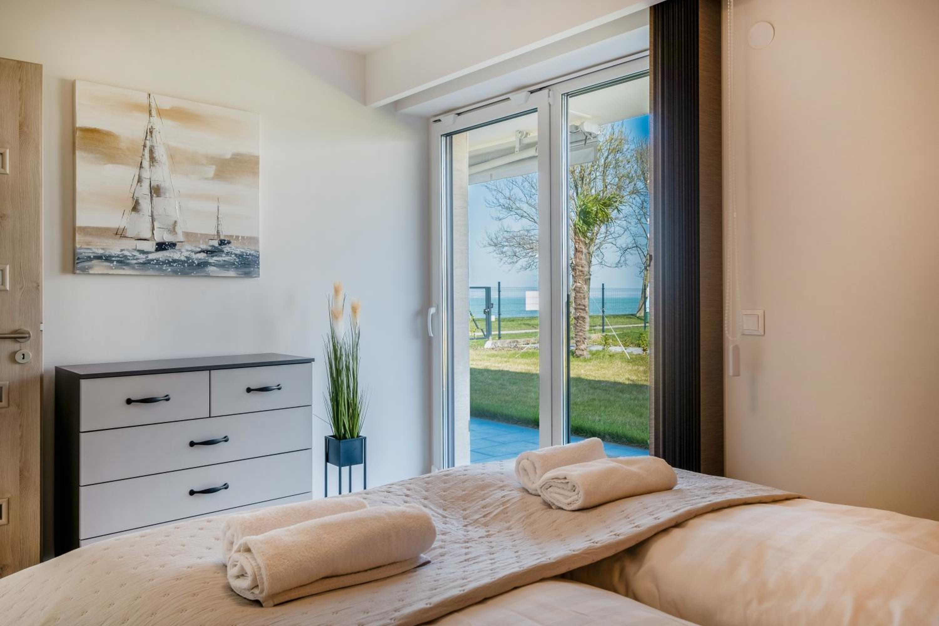 MyFlat Sunset Beach77 Premium Apartment view 3