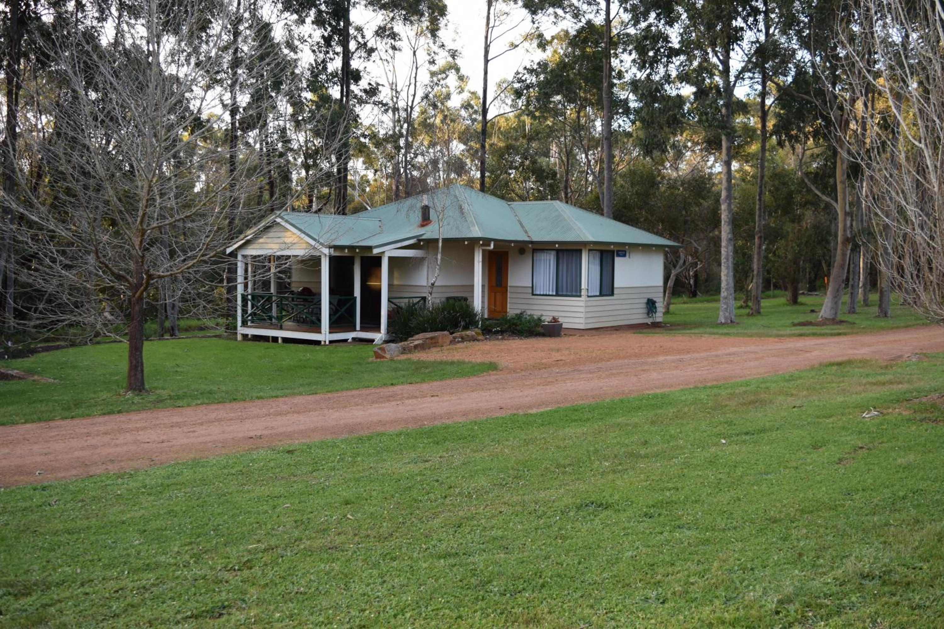 Bushy Lake Chalets