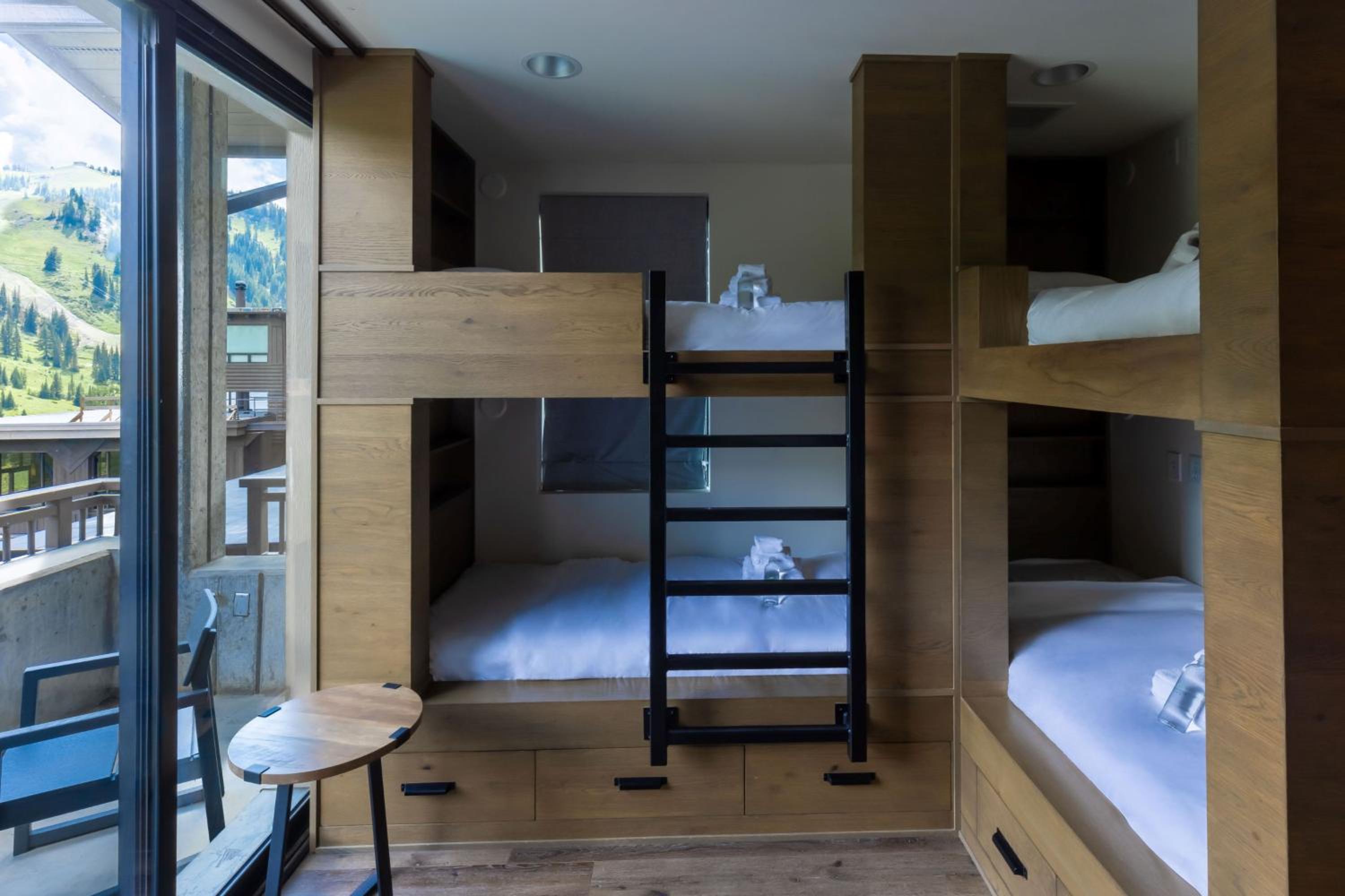 The Snowpine Lodge