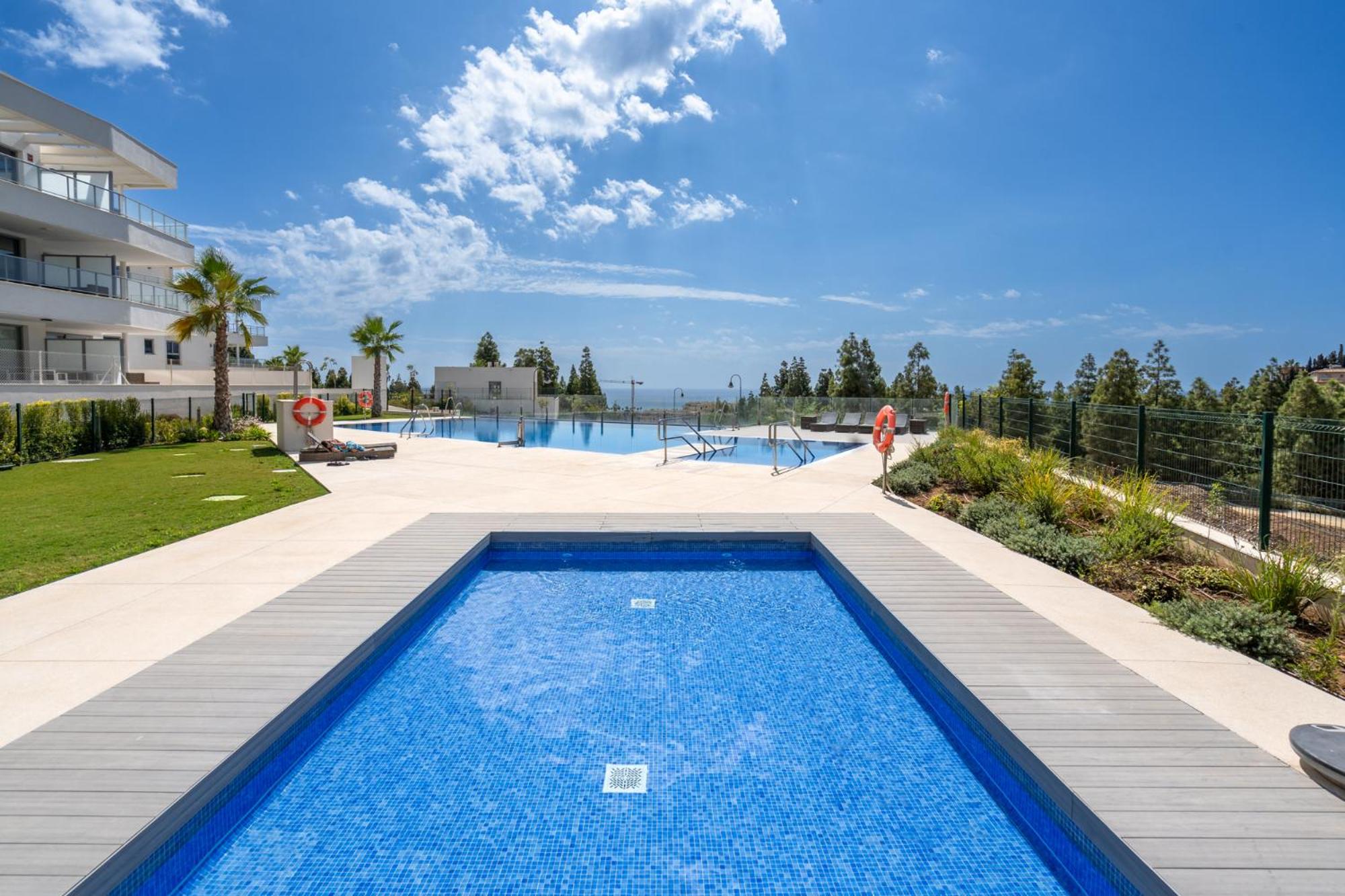 Modern apartment with sea and poolview