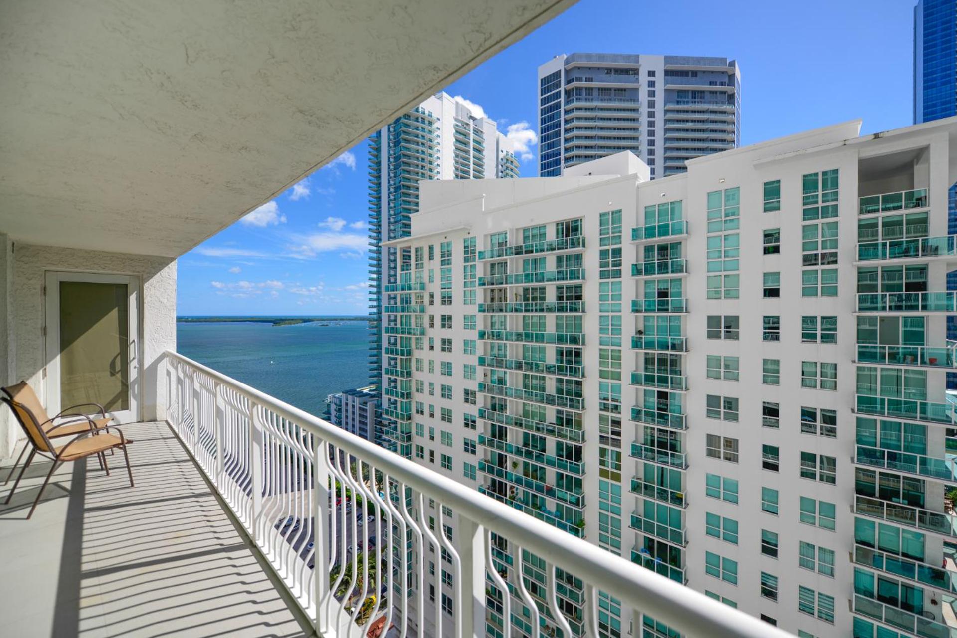 Great 2 Bedrooms in Brickell