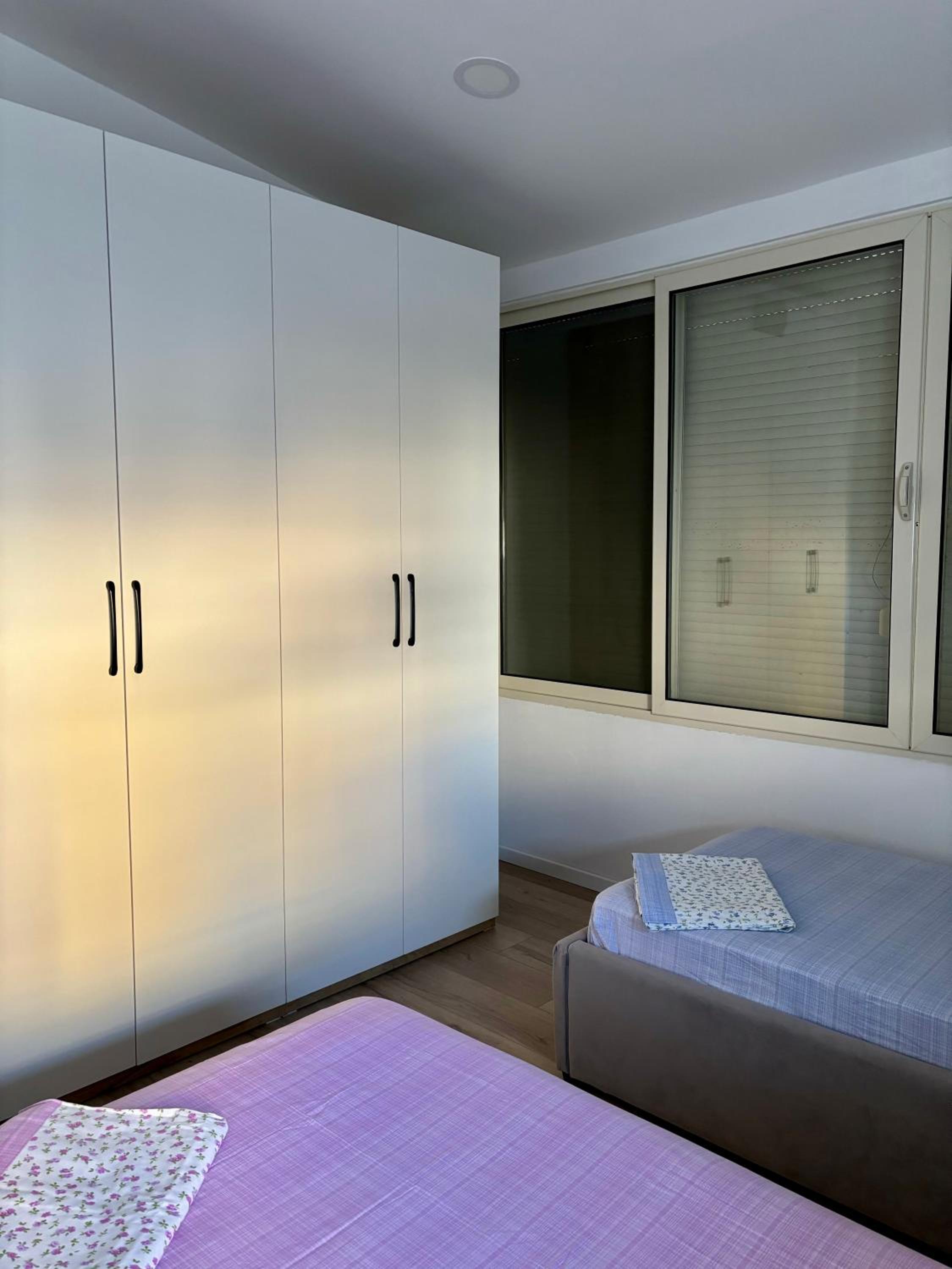 Sea Breeze Spacious 135m Beach Family Apartment by Z