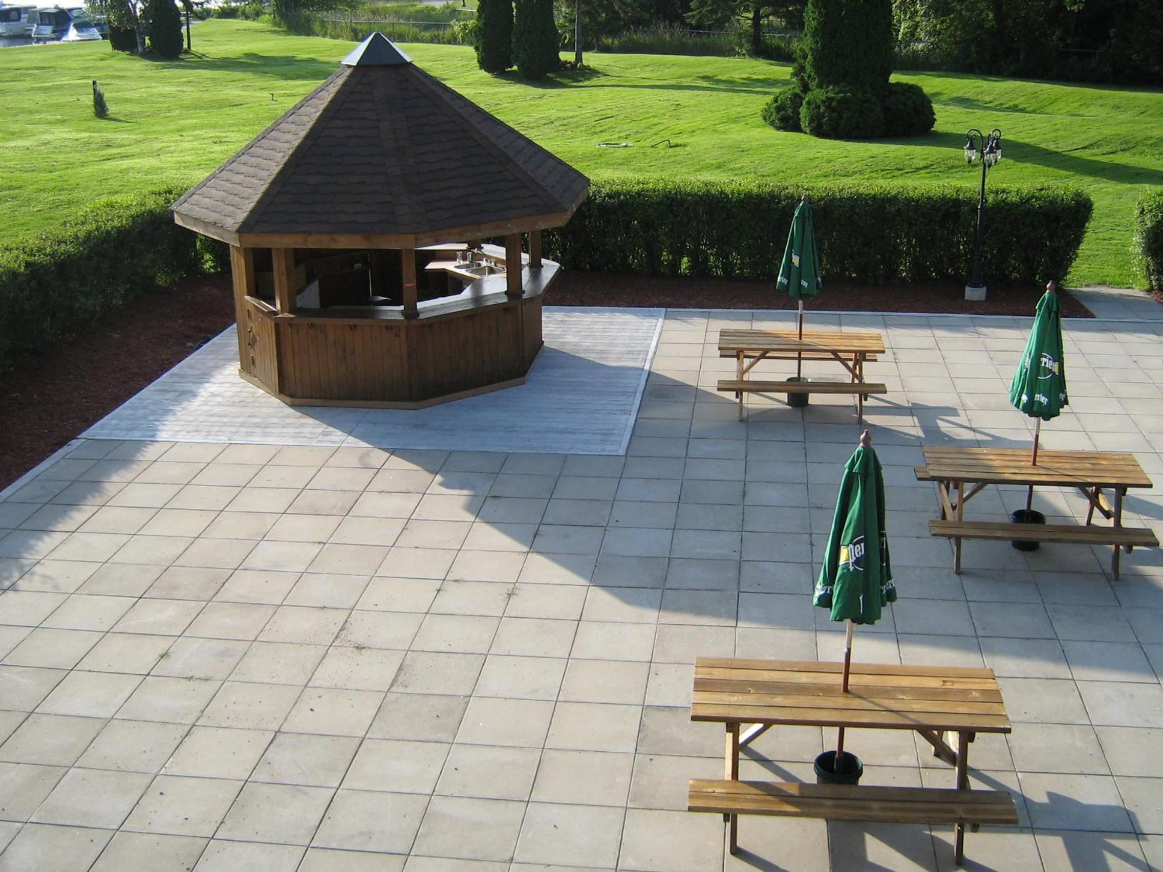 Belleville Vacations - Ramada by Wyndham Belleville Harbourview Conference Center - Property Image 31