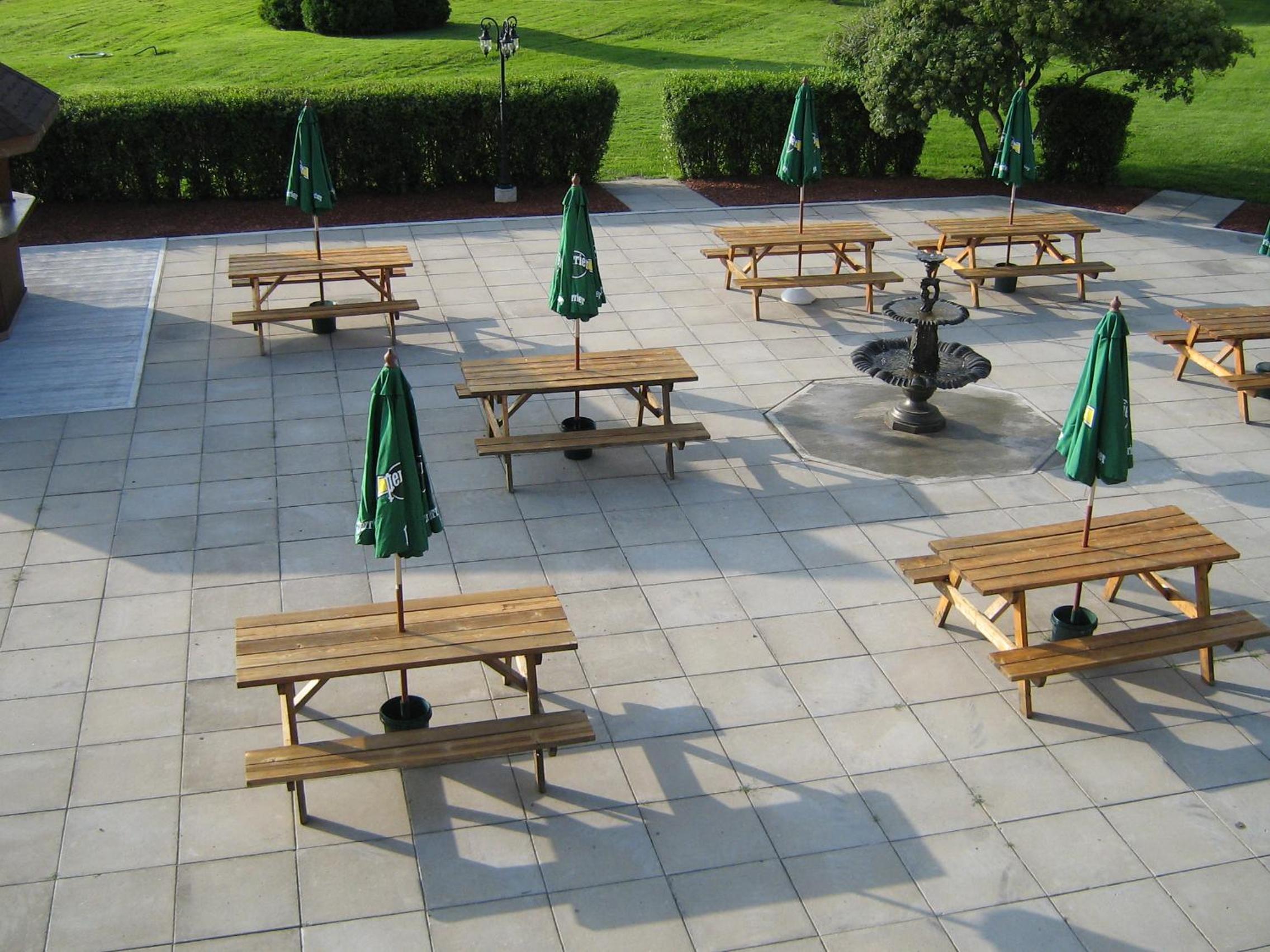 Belleville Vacations - Ramada by Wyndham Belleville Harbourview Conference Center - Property Image 32