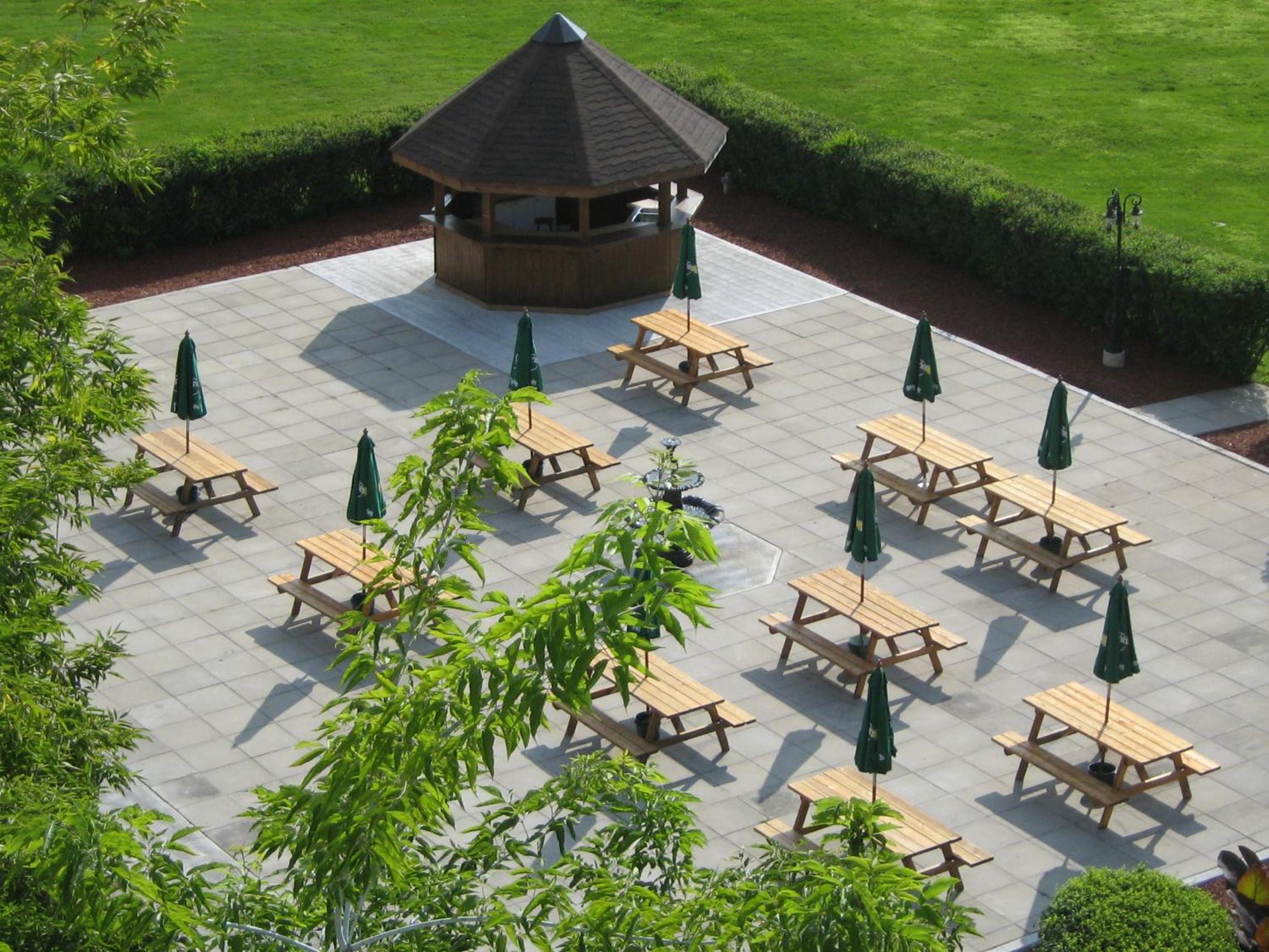 Belleville Vacations - Ramada by Wyndham Belleville Harbourview Conference Center - Property Image 19