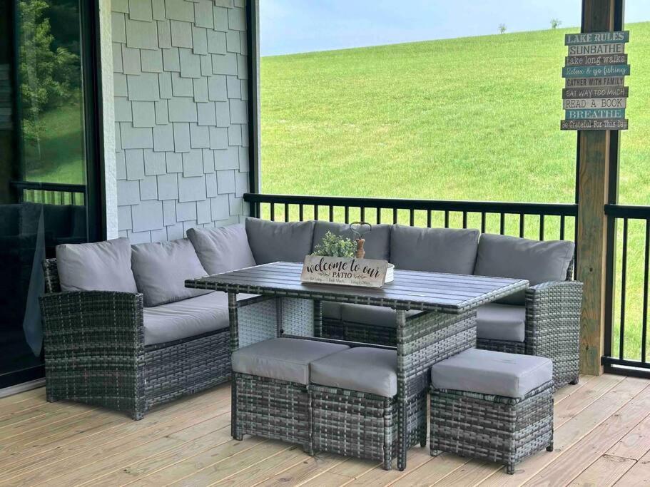 New House on Dix River with Movie Theater view 3