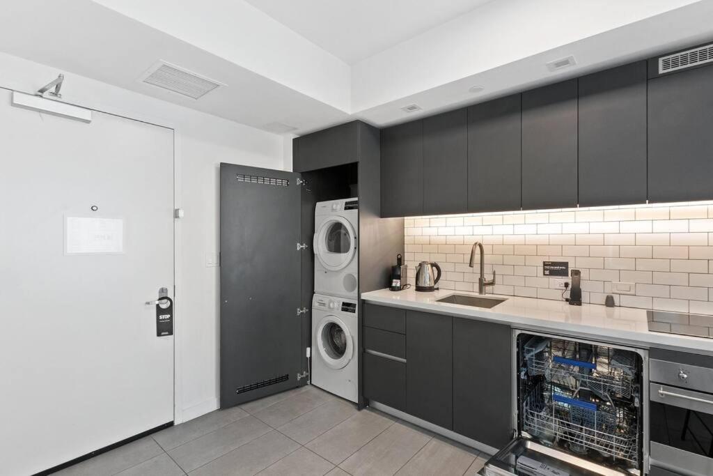 Downtown Miami Yotel 1 Bedroom
