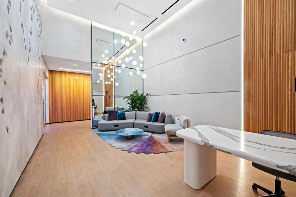 Downtown Miami Yotel 1 Bedroom