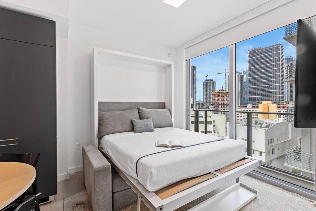 Downtown Miami Yotel 1 Bedroom
