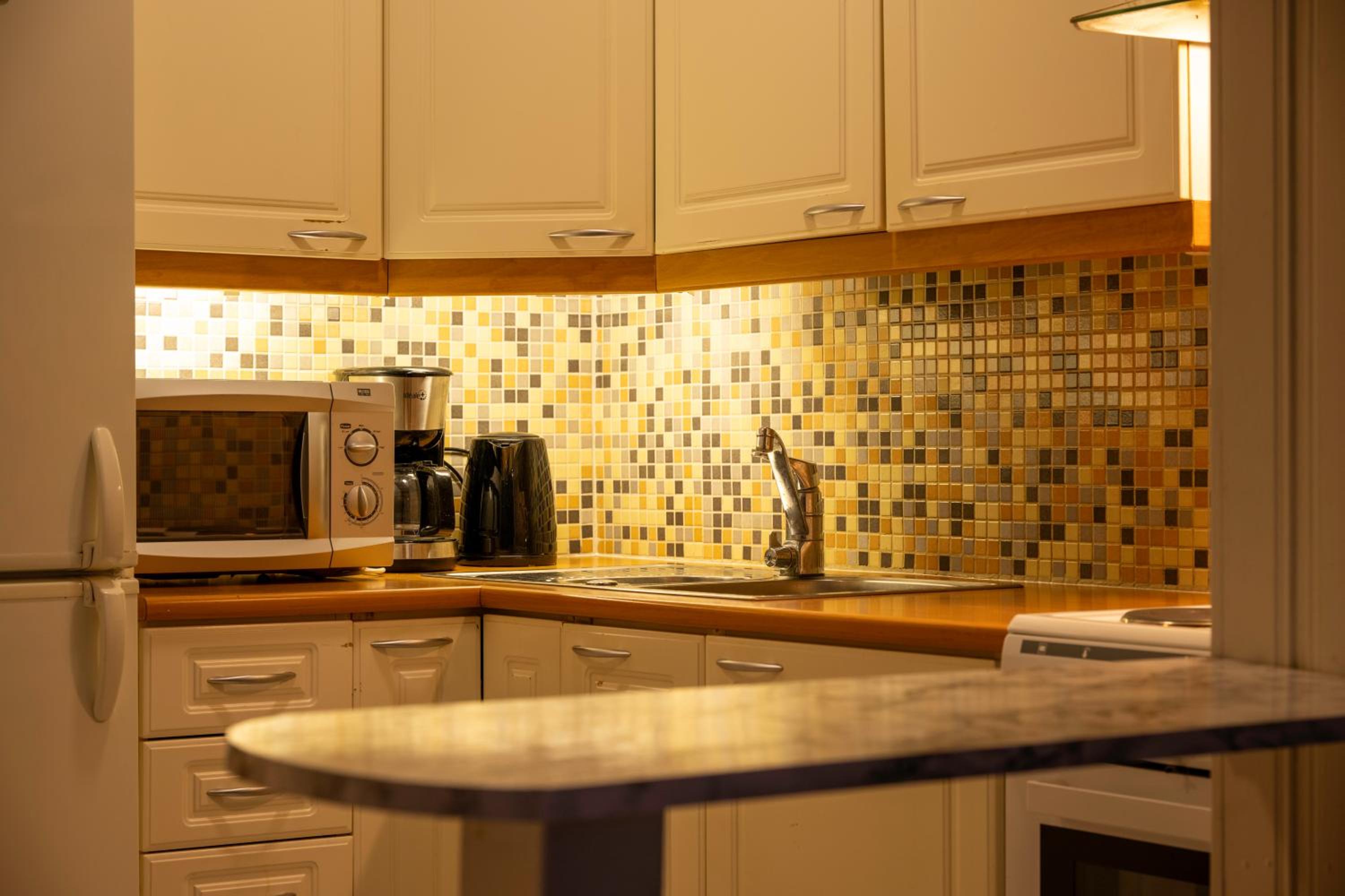 Cozy Apartment by the Sea 2 Rooms Free private parking view 4