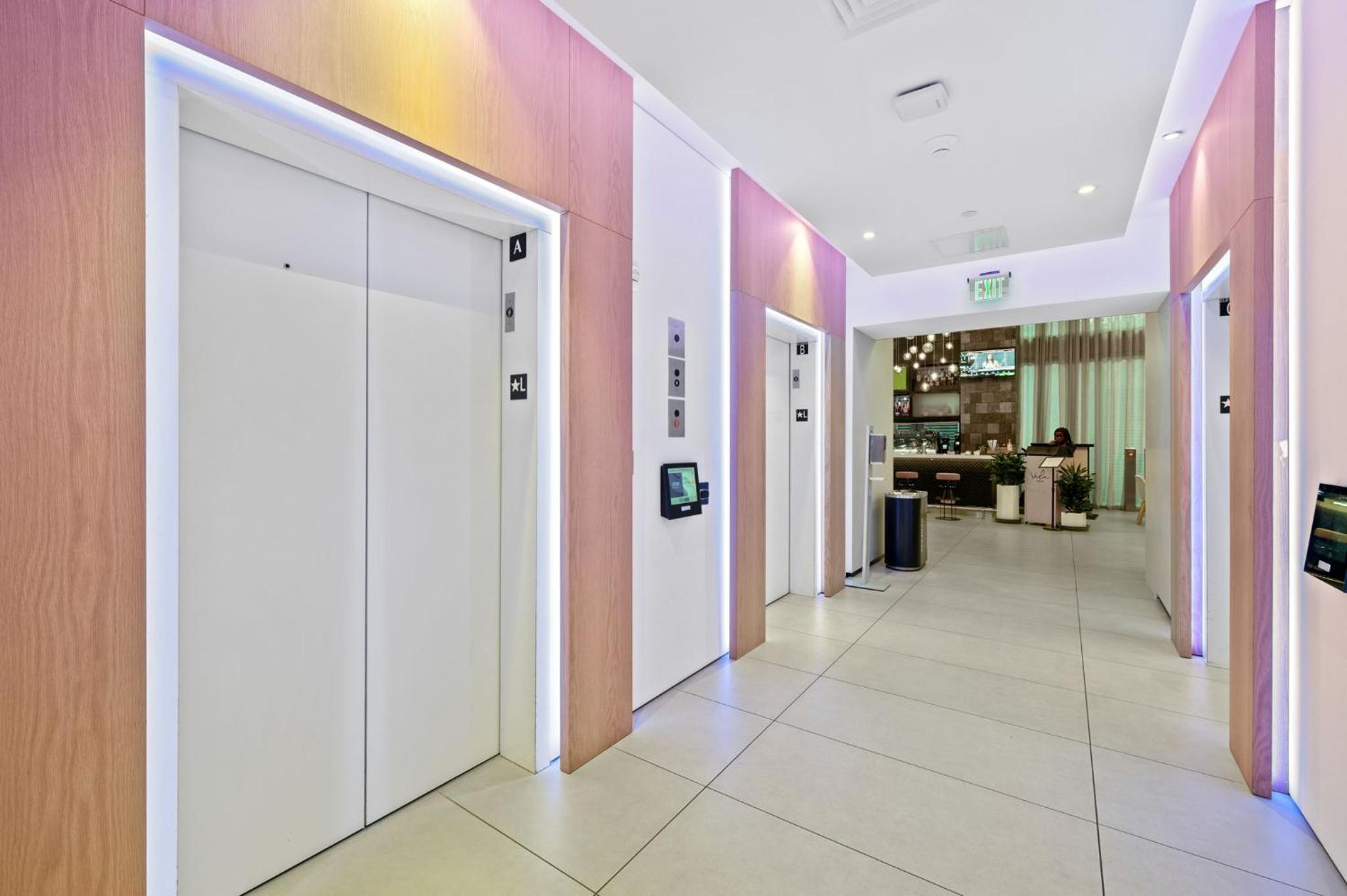 Downtown Miami Yotel 1 Bedroom
