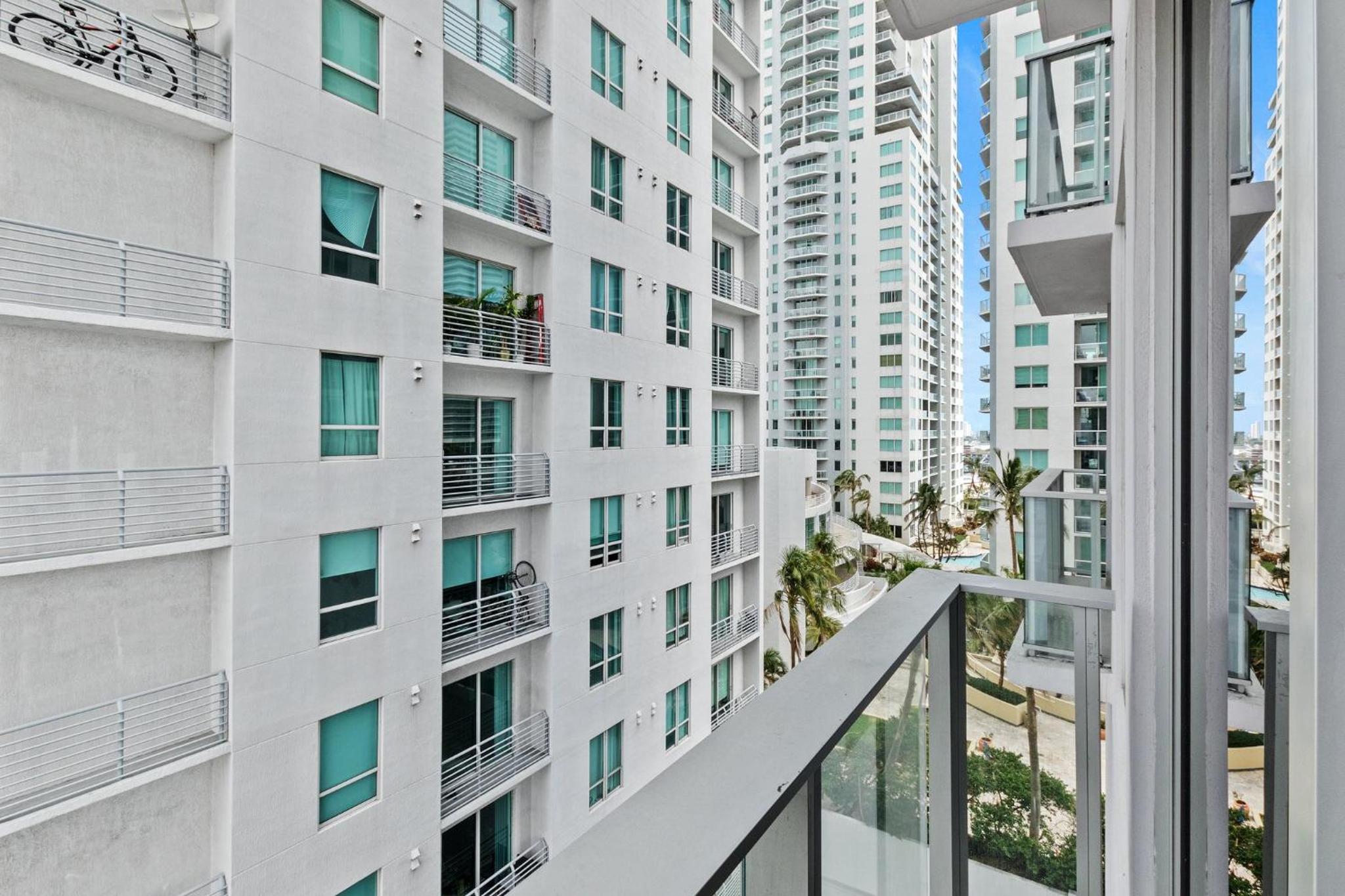 Downtown Miami Yotel 1 Bedroom