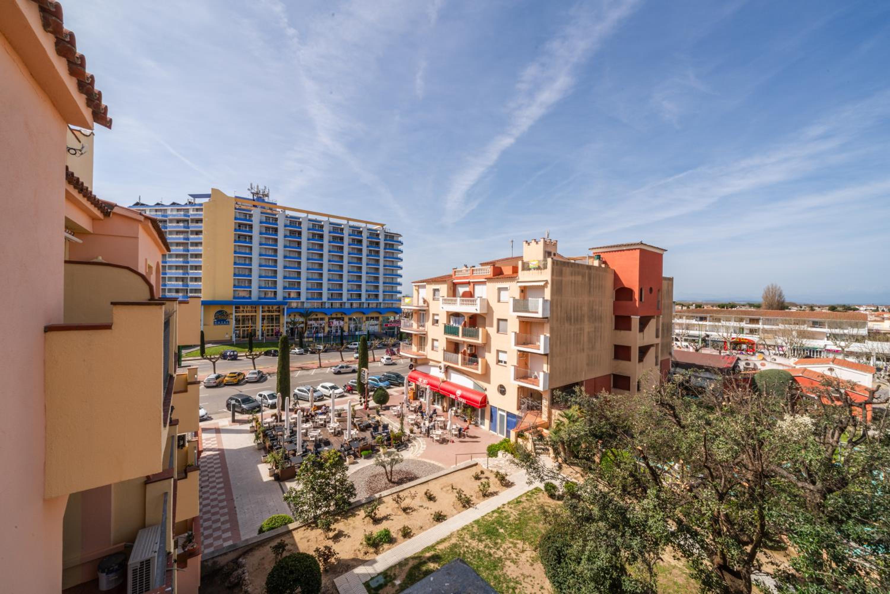 WeHostYou - Bel Appartement Empuriabrava, Gran Reserva 17 view 3