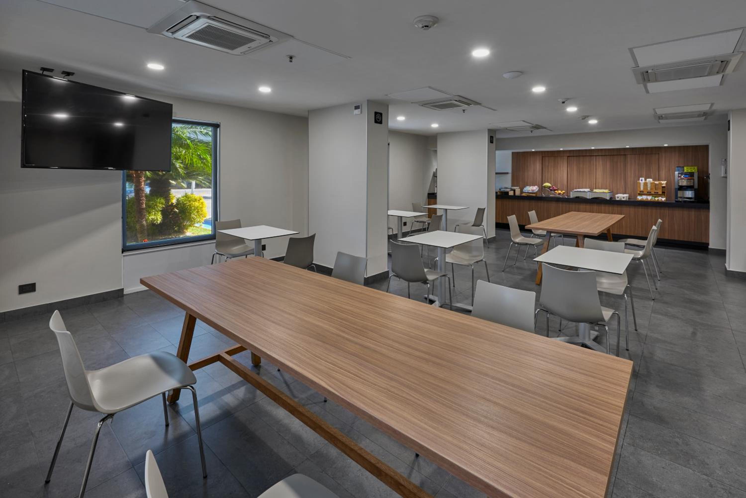 Los Mochis Vacations - City Express by Marriott Los Mochis - Property Image 2