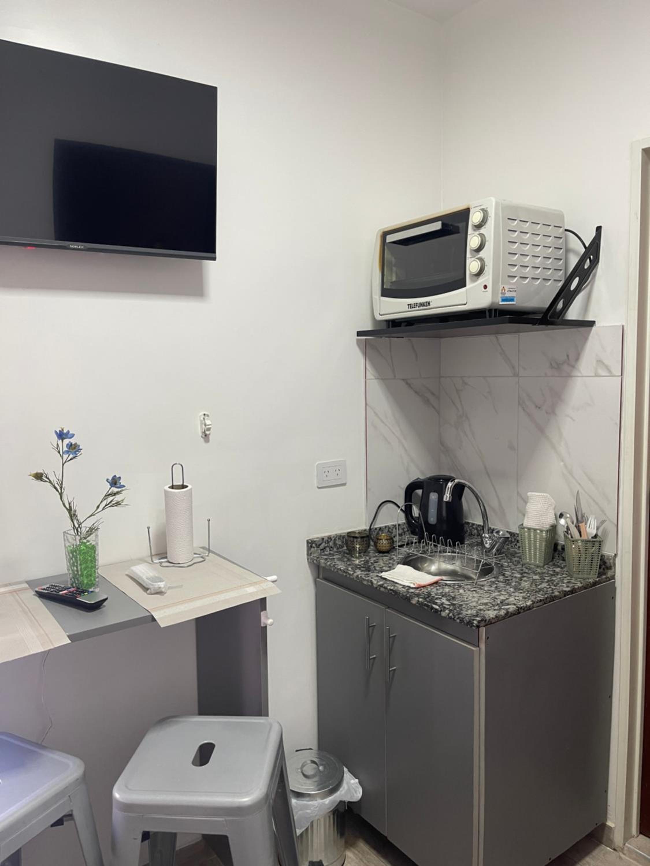 Departamento Moderno, equipado en Vicente Lopez , Ideal River Plate ,Tecnópolis ,100 metros del tren