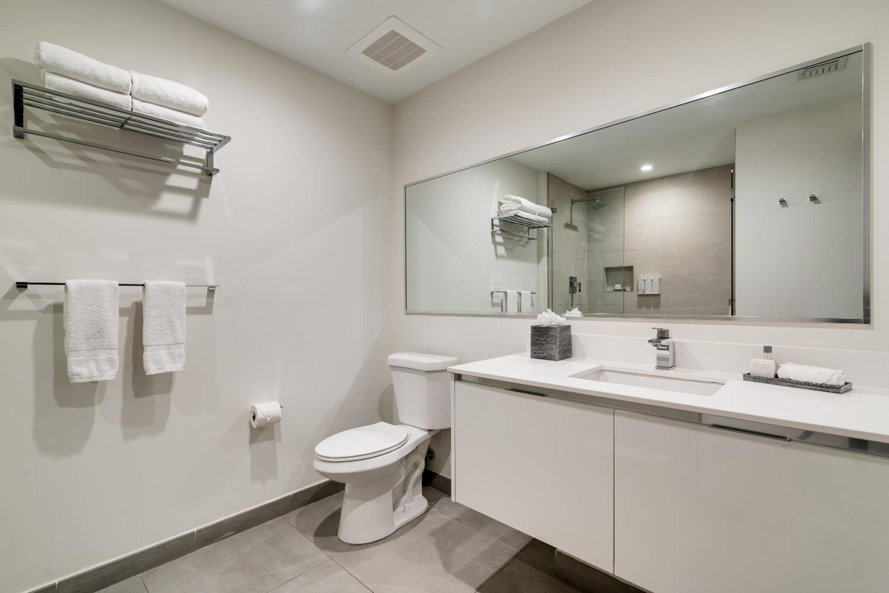 Costa Hollywood Beach Resort - An All Suite Hotel