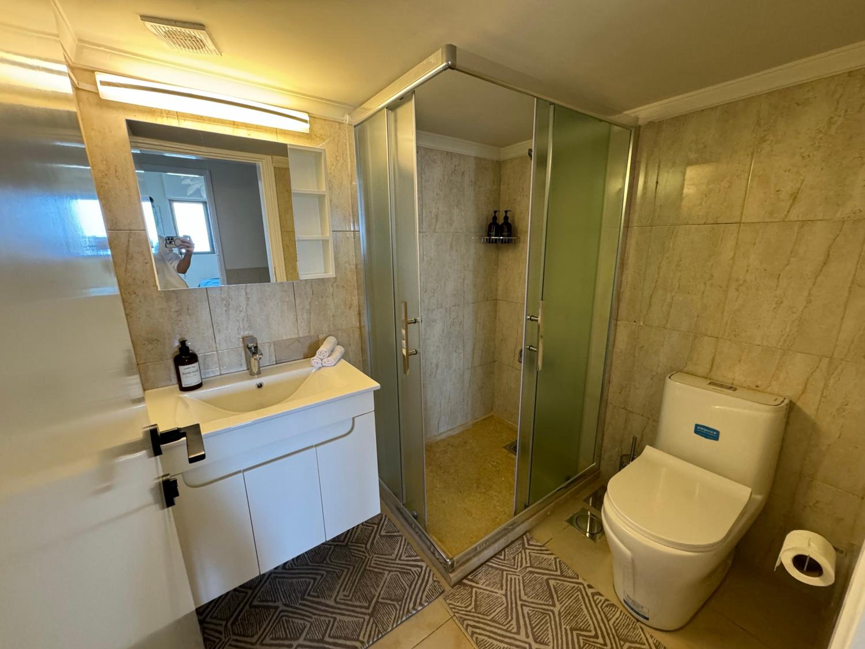 Nahr Ibrahim Suite