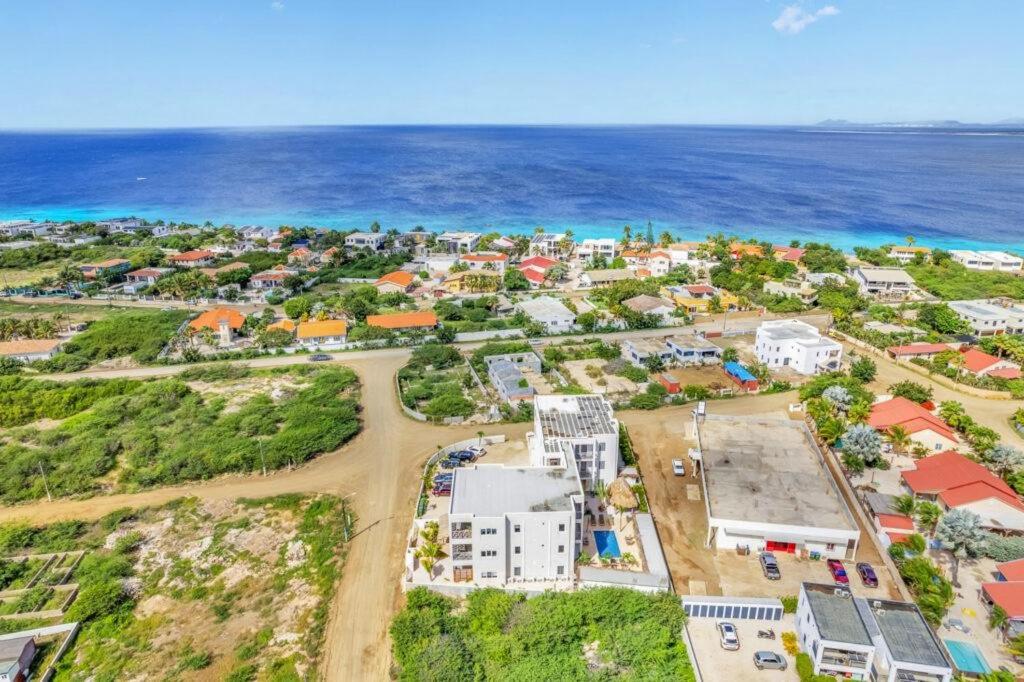 Villa Chica 3 min to Beach, Diving & Restaurants with Pool and private Garden 10 min to Windsurfing & Kitesurfing