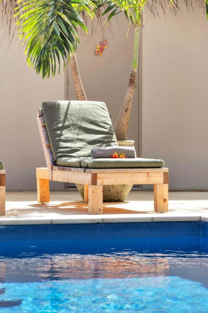 Villa Chica 3 min to Beach, Diving & Restaurants with Pool and private Garden 10 min to Windsurfing & Kitesurfing