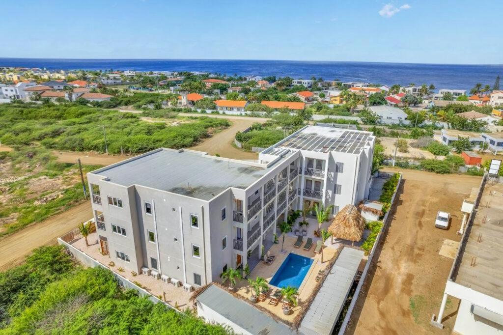 Villa Chica 3 min to Beach, Diving & Restaurants with Pool and private Garden 10 min to Windsurfing & Kitesurfing