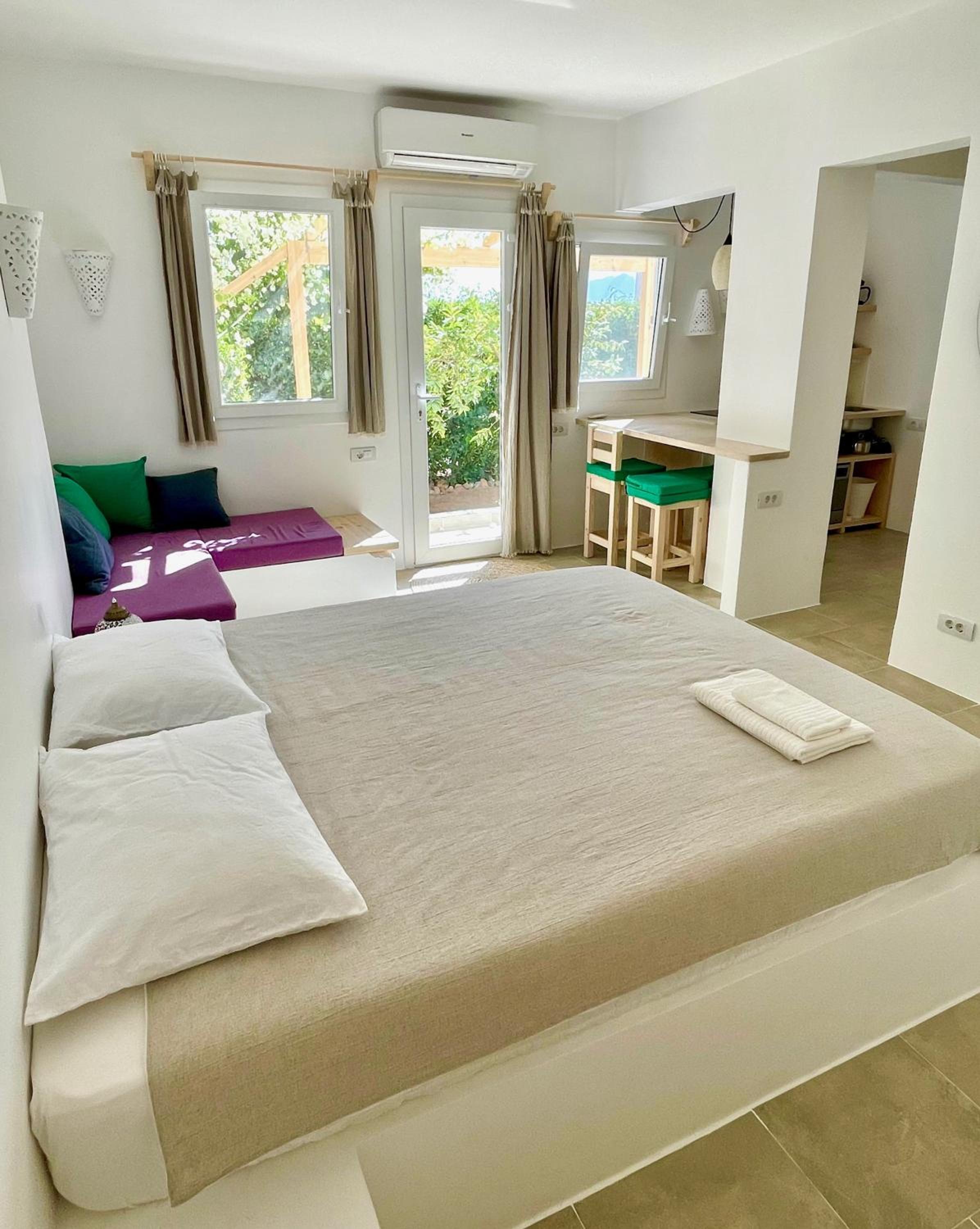 Lagoon Apartment