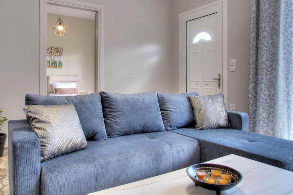 Maria riverside apartment