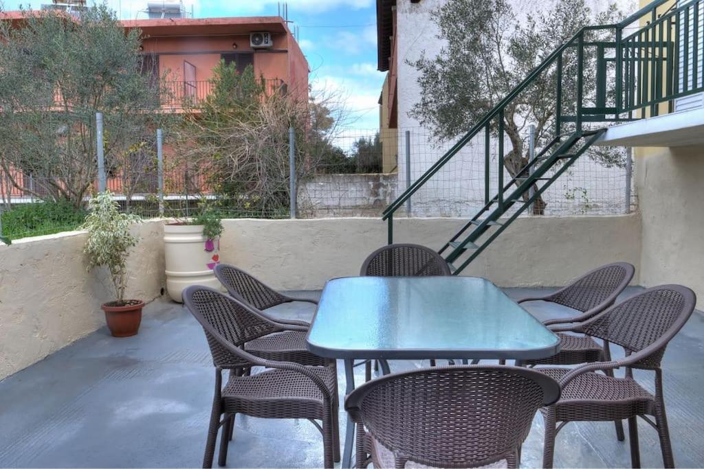 Maria riverside apartment