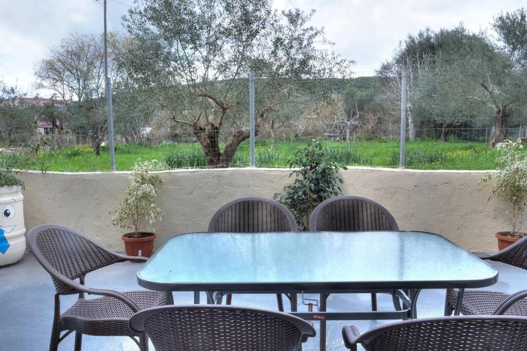 Maria riverside apartment