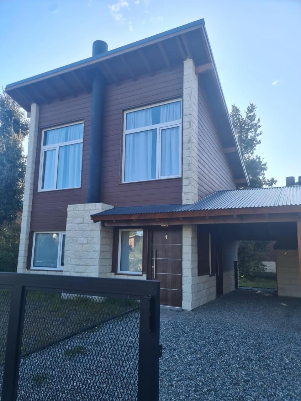Casa Sukha ALOJAMIENTOS PATAGONICOS