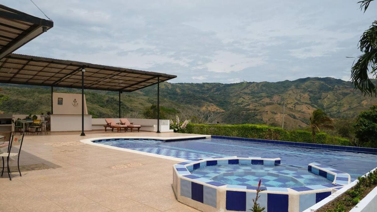 CASA FINCA LA CAROLINA