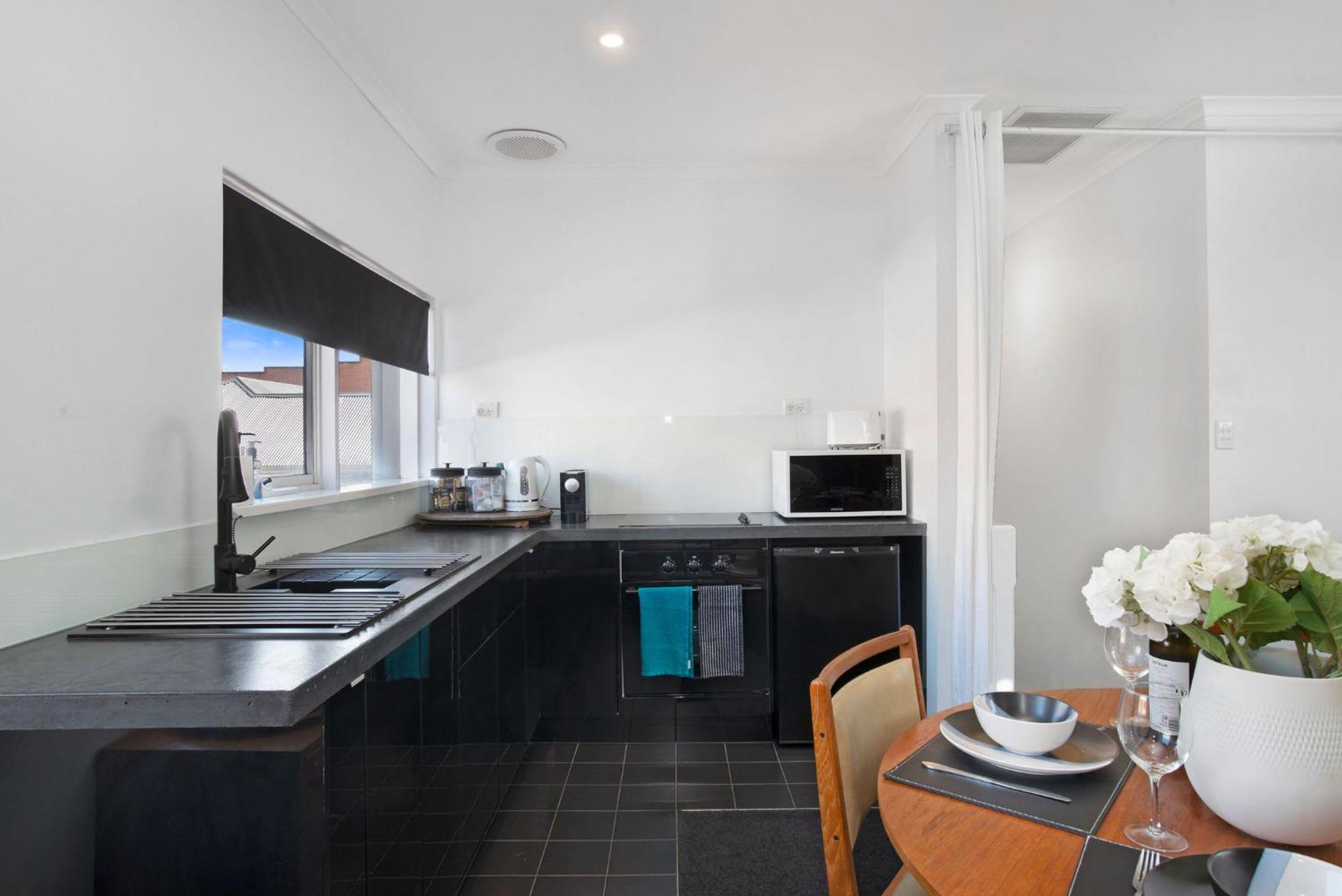 Halifax Muse Pet Friendly Townhouse