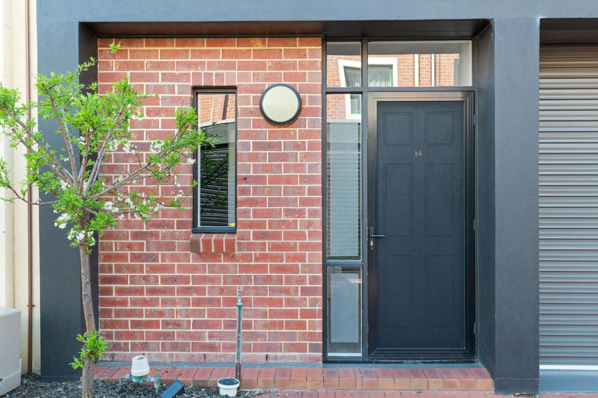 Halifax Muse Pet Friendly Townhouse
