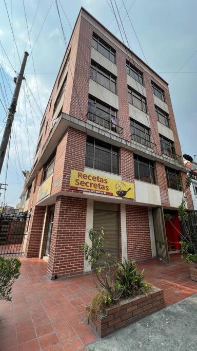 Apartamento corferias/embajada