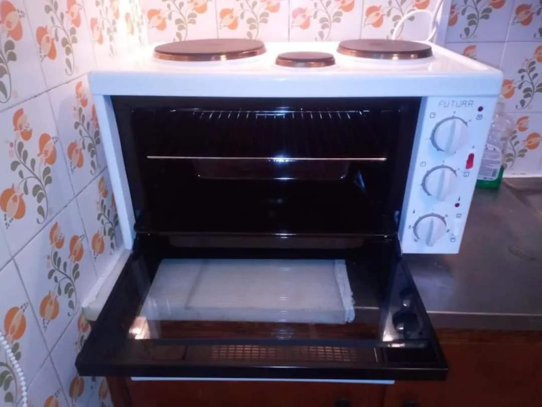 Family friendly apartment with a garden view photo 2