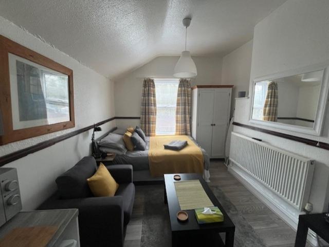 RESERVOIR LODGE