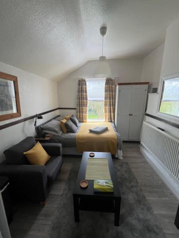RESERVOIR LODGE